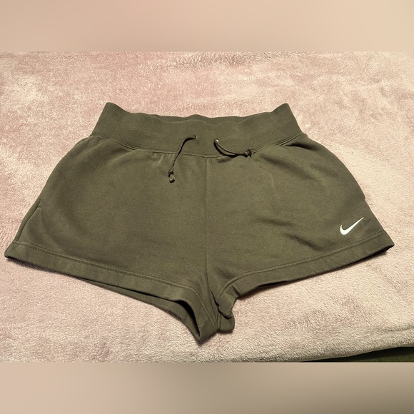 Nike Pants - Nike Women's chocolate brown sweat shorts